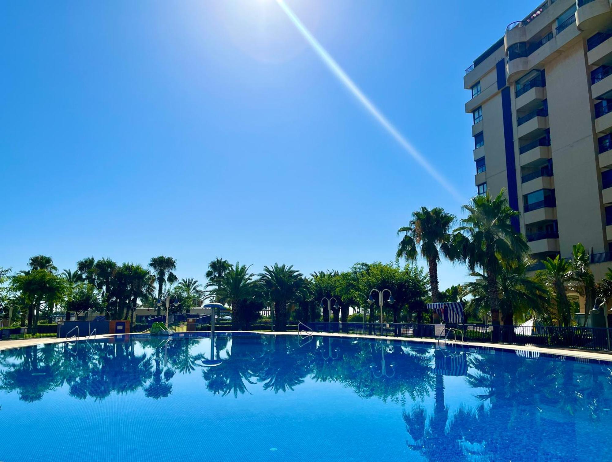 Blue Beach Apartment+Oceanview+Private Parking Valencia Eksteriør billede
